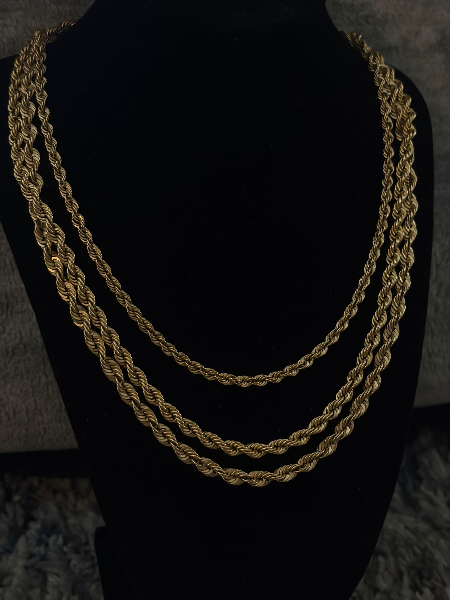 Gold rope chains